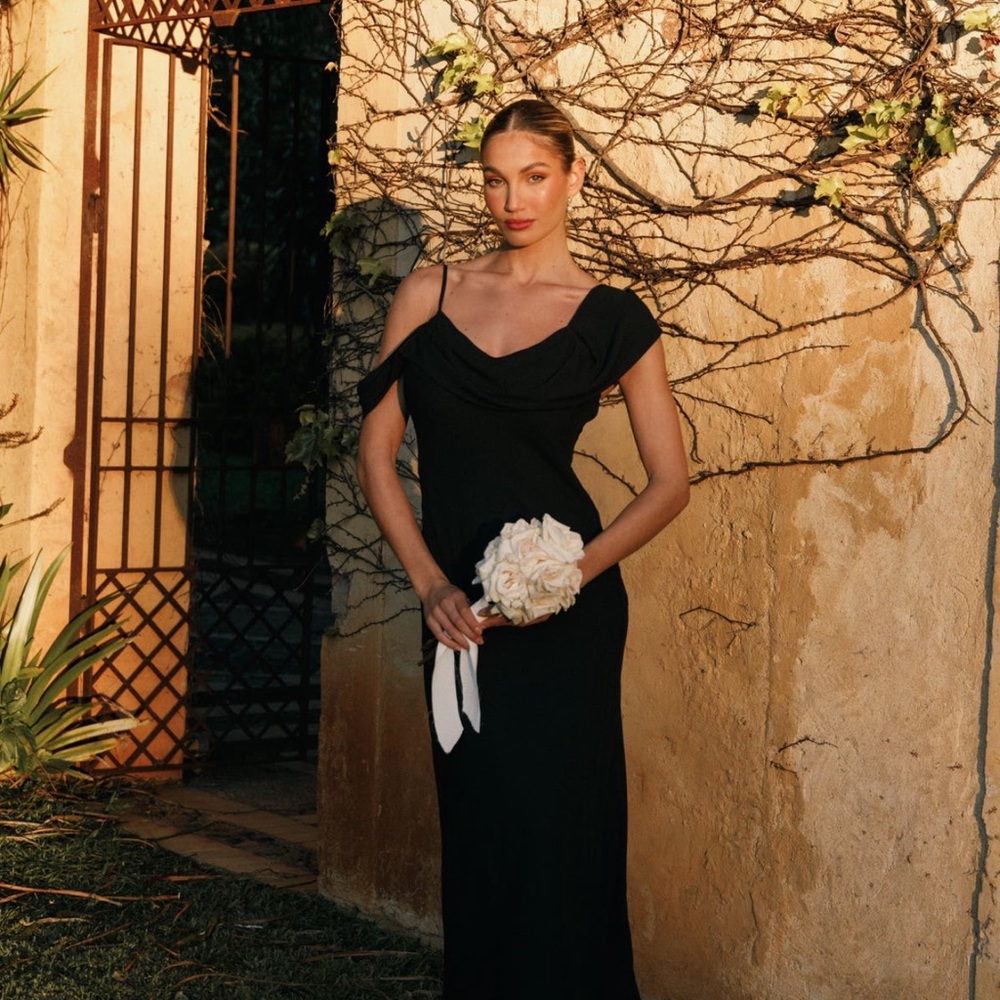 Elegant Black Evening Gown